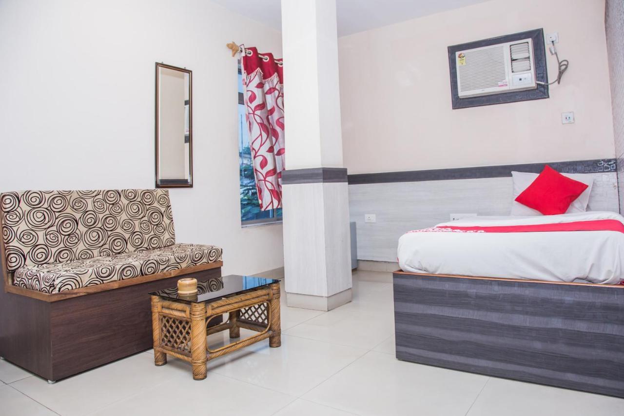 Oyo Hotel Executive Inn Agartala Exterior photo