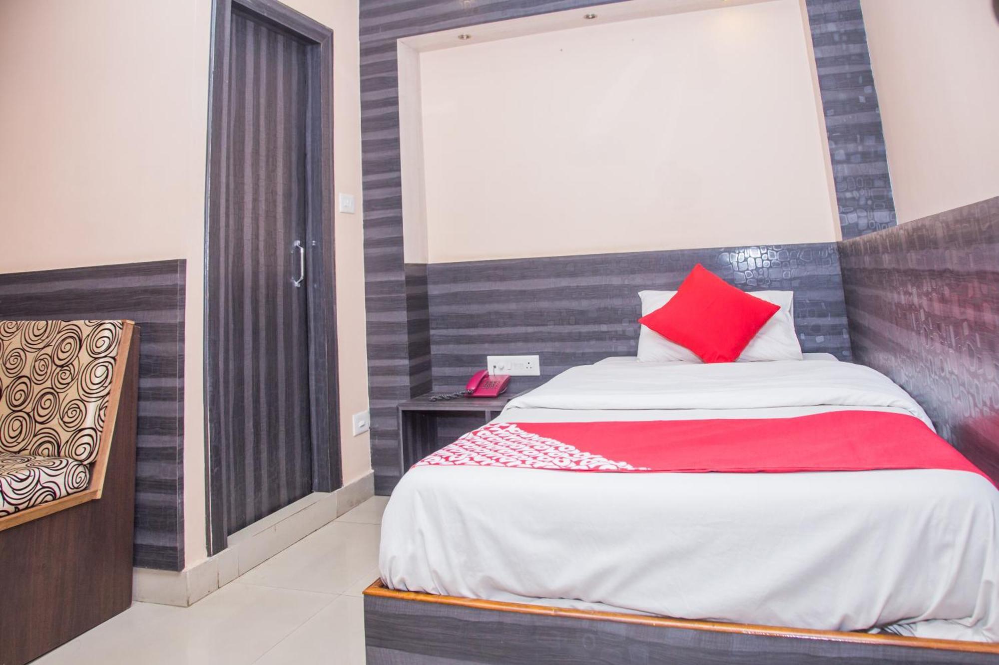 Oyo Hotel Executive Inn Agartala Exterior photo